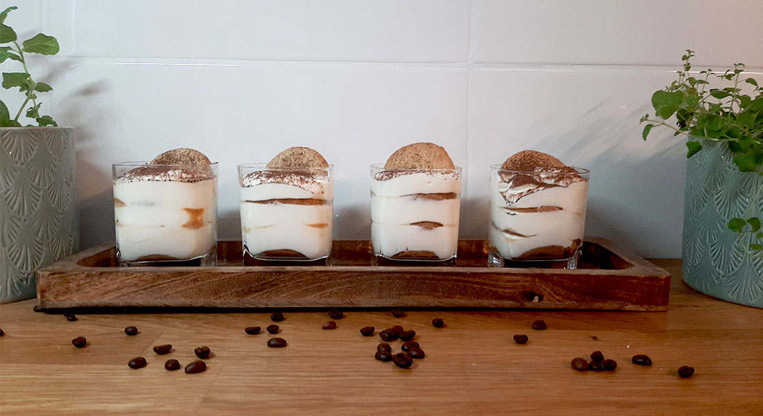 Milujete sladké a kávu, ale bojujete s intolerancí na lepek? Vyzkoušejte náš vyzkoušený recept na tiramisu. Připravili jsme jej celý z gruntu, včetně piškot, aby si na něm mohl pochutnat opravdu každý!
